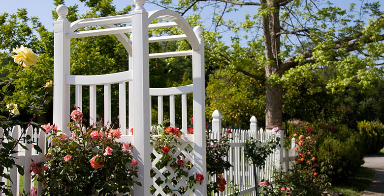 How to Choose a Fence That Complements Your Home and Lifestyle