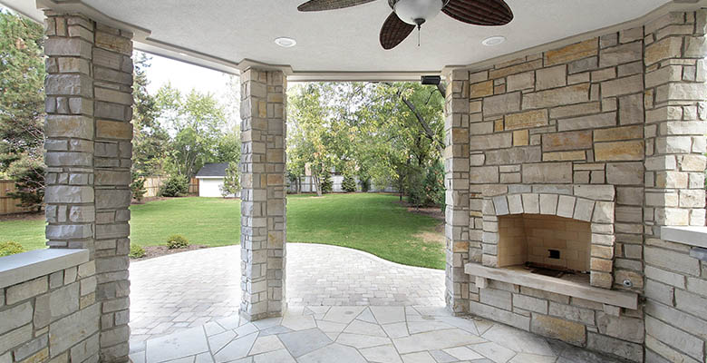 4 Tips On Building An Outdoor Fireplace